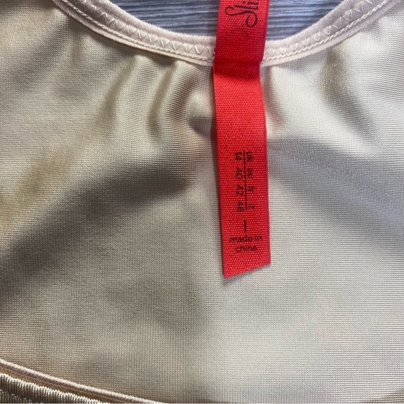 SPANX Nude‎ Shaping Tank Top Camisole Smoothing Layering Cami - Picture 6 of 9